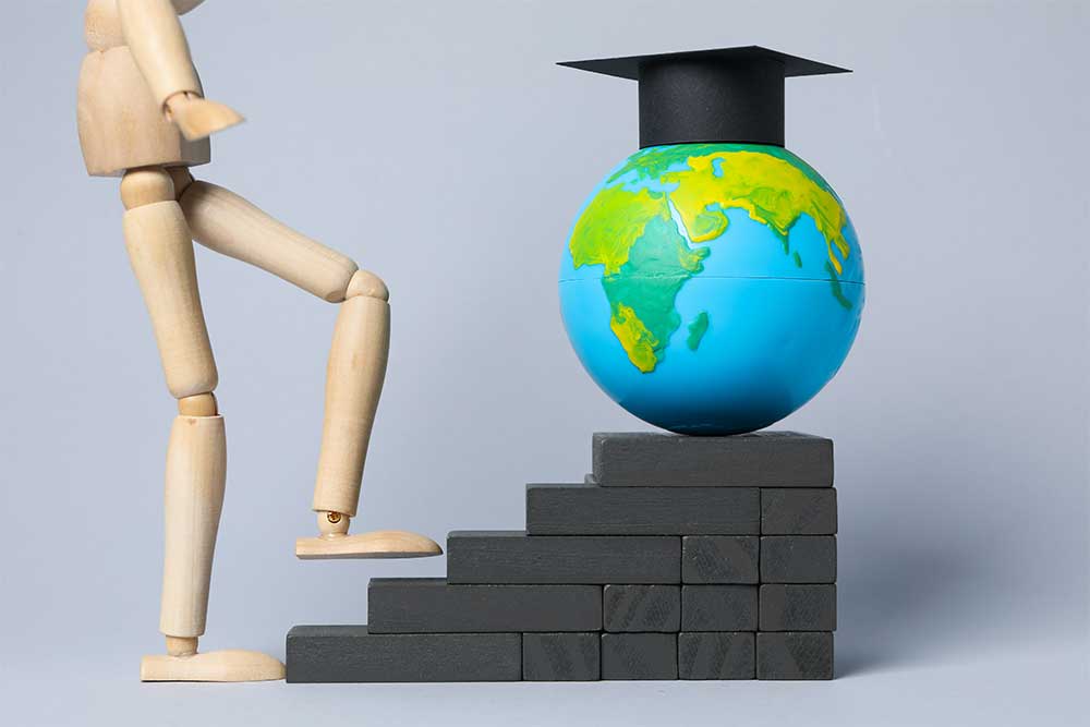 The Role of Education Consultants in Achieving Your International Study Dreams